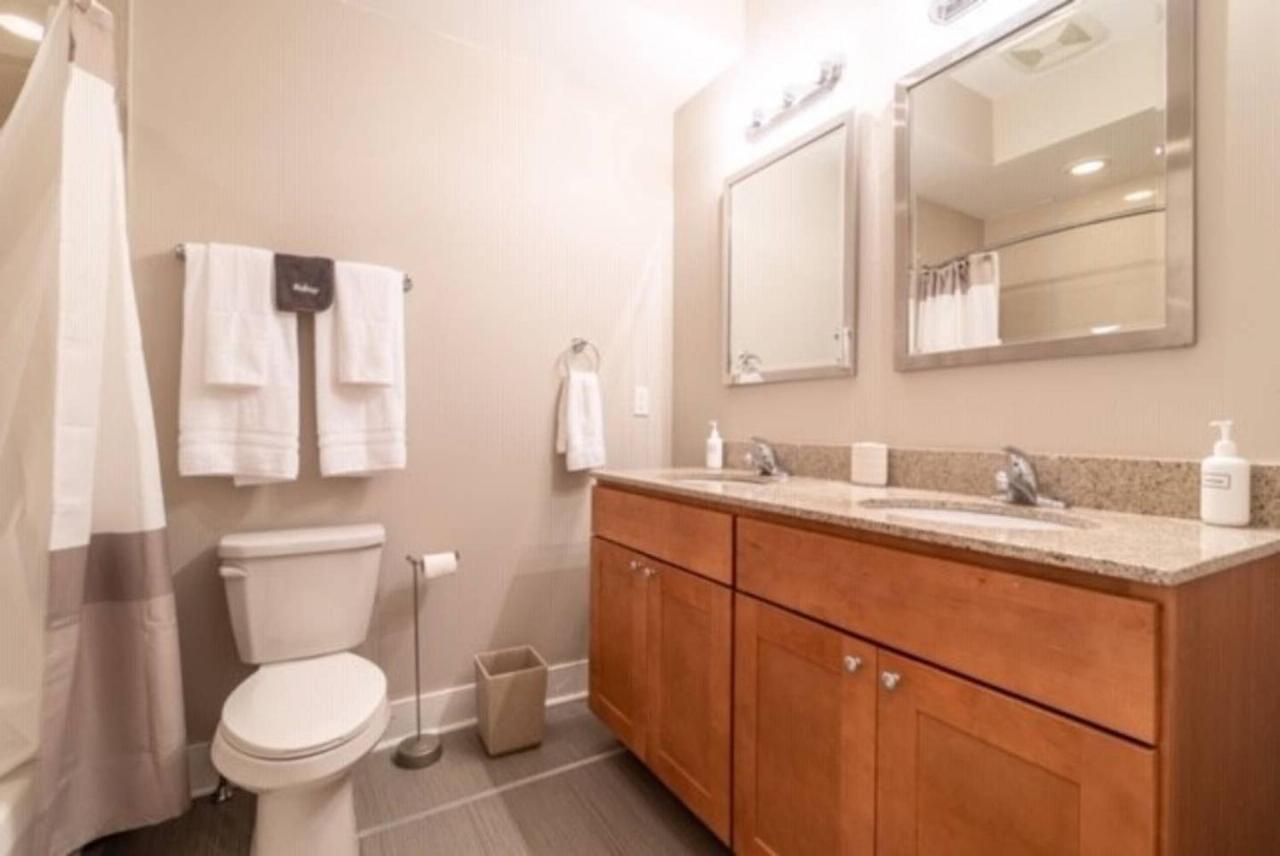Beautiful Lux 4 Bedroom*Near Penn/Chop*Roof Deck 필라델피아 외부 사진