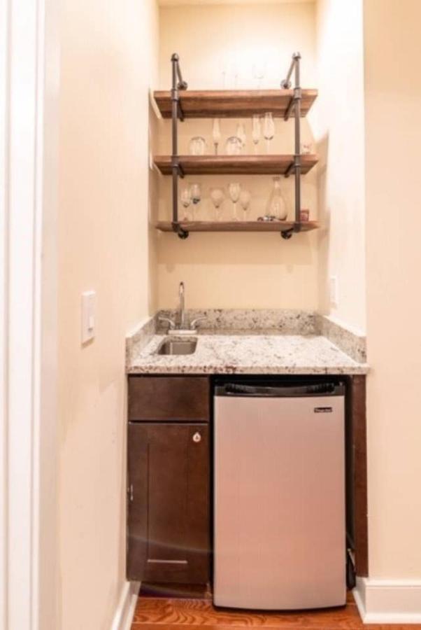 Beautiful Lux 4 Bedroom*Near Penn/Chop*Roof Deck 필라델피아 외부 사진